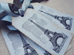 Eiffel tower gift tags. love love love!